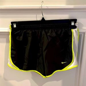 Nike dri-fit shorts YL